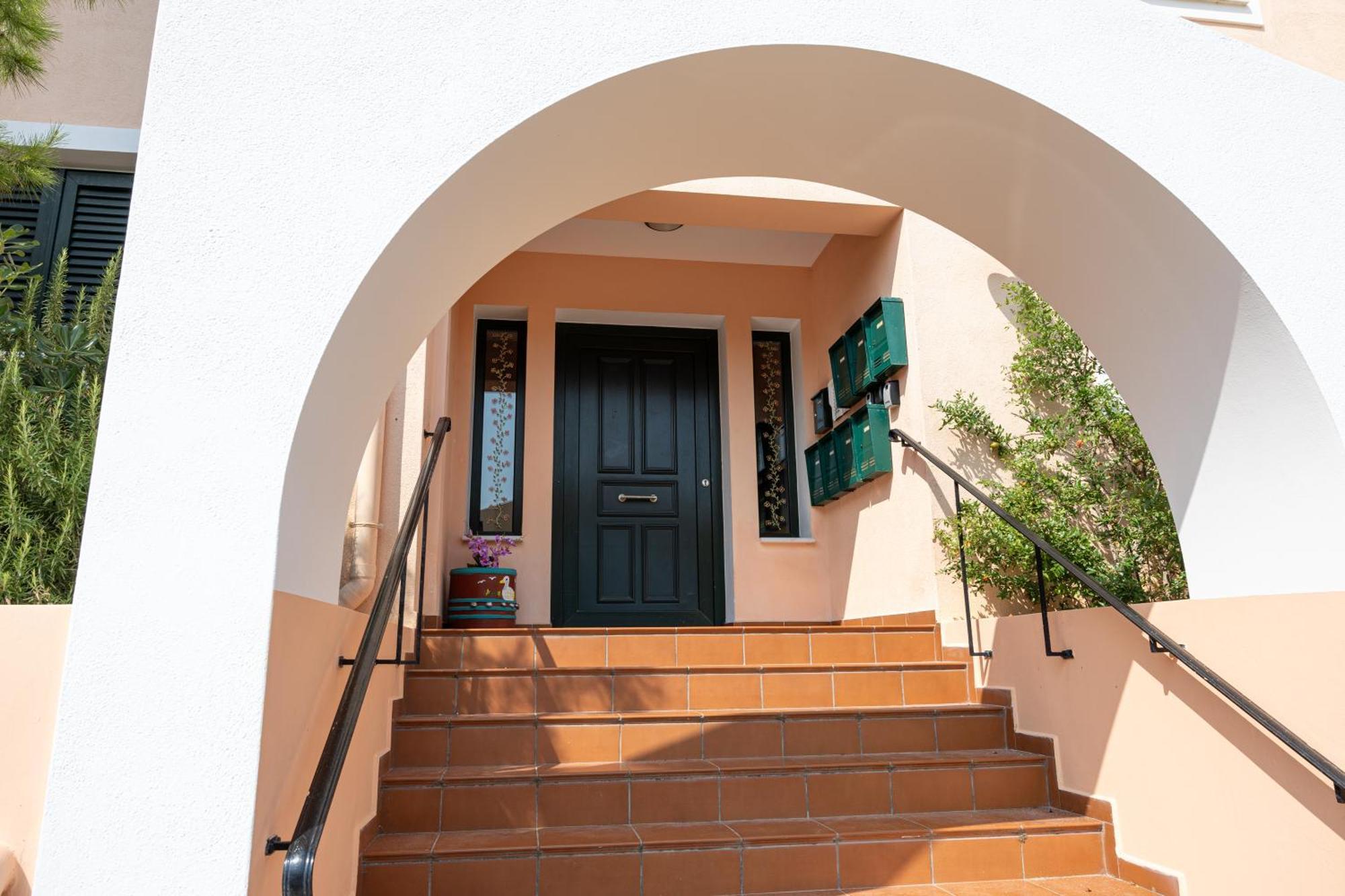 Domus City Apartment أرغوستولي المظهر الخارجي الصورة